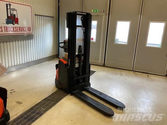 Toyota SWE 120 L ウォーキンフォークリフト