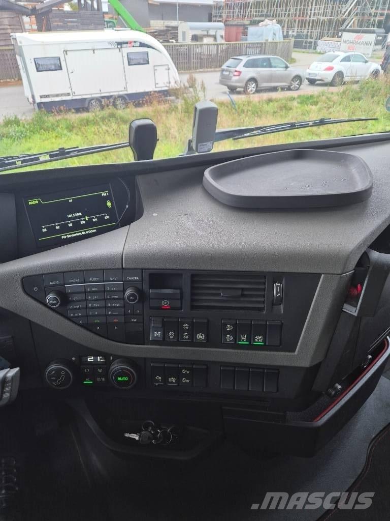 Volvo FH 460 6x4 木材トラック