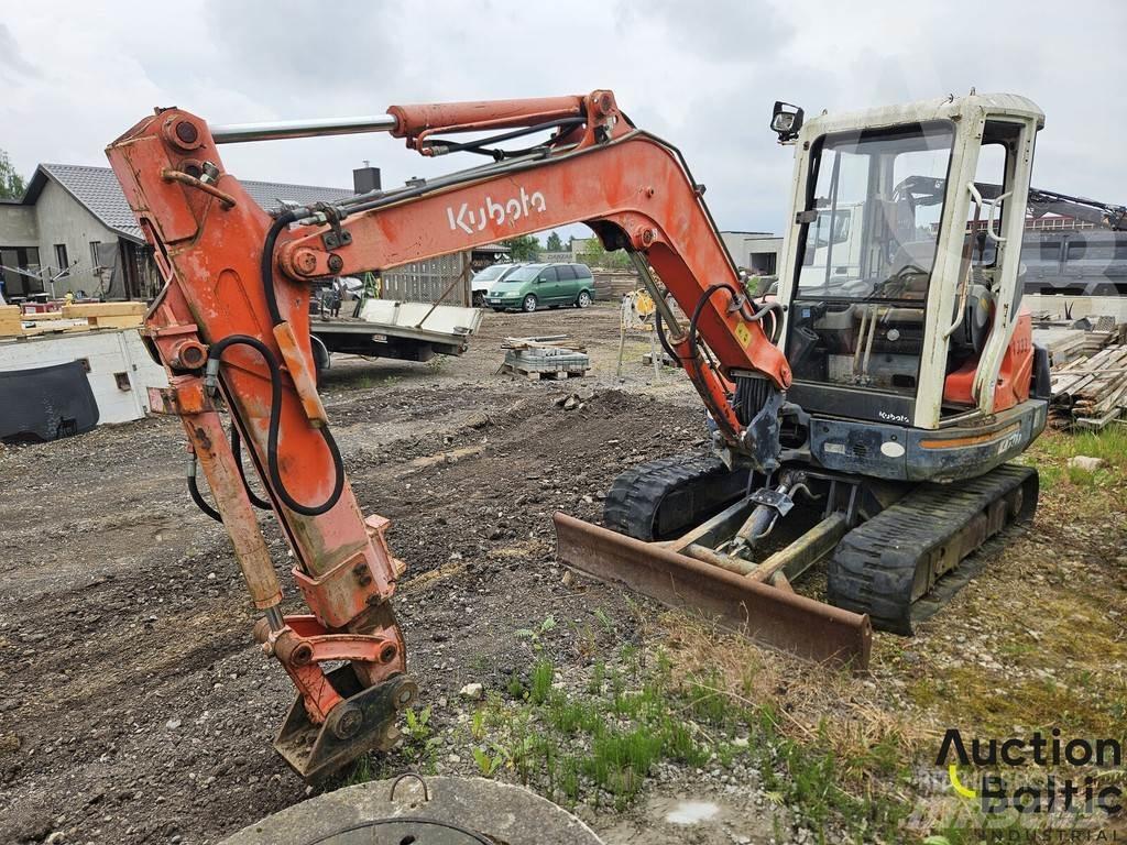 Kubota KX 121-3 ミニ油圧ショベル 7t以下（ミニユンボ・ミニディガー）