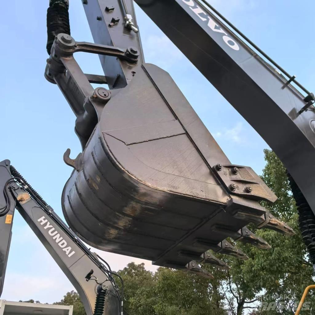 Volvo EC 210 D 中型油圧ショベル 7ｔ-12ｔ（ユンボ・パワーショベル・バックホー）