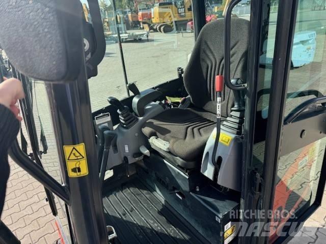 Kubota KX 018-4 ミニ油圧ショベル 7t以下（ミニユンボ・ミニディガー）