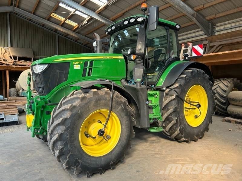 John Deere 6250R トラクター