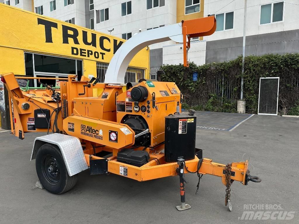 Altec CFD 1217 ウッドチップ運搬用トレーラー