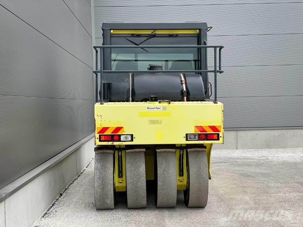 Ammann AP 240 タイヤローラ