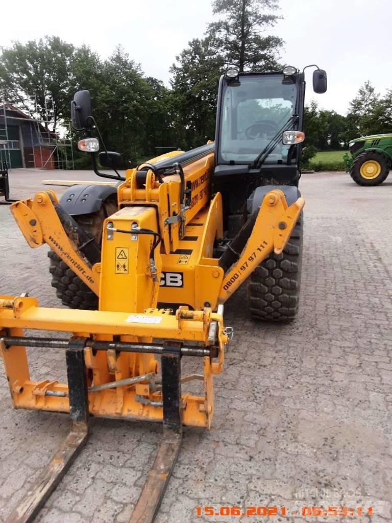 JCB 540-140 テレスコーピックハンドラー