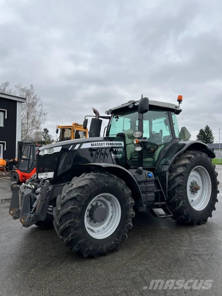 Massey Ferguson 7726 トラクター