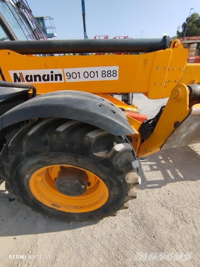JCB 535 V 140 テレスコーピックハンドラー