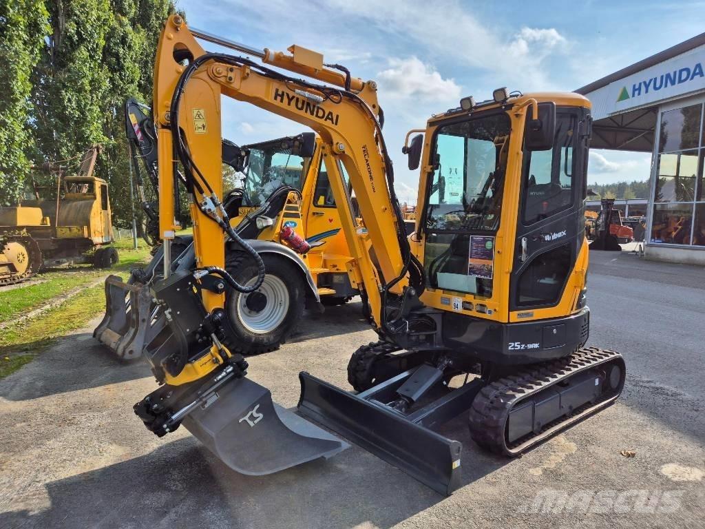 Hyundai R 25 Z-9AK ミニ油圧ショベル 7t以下（ミニユンボ・ミニディガー）