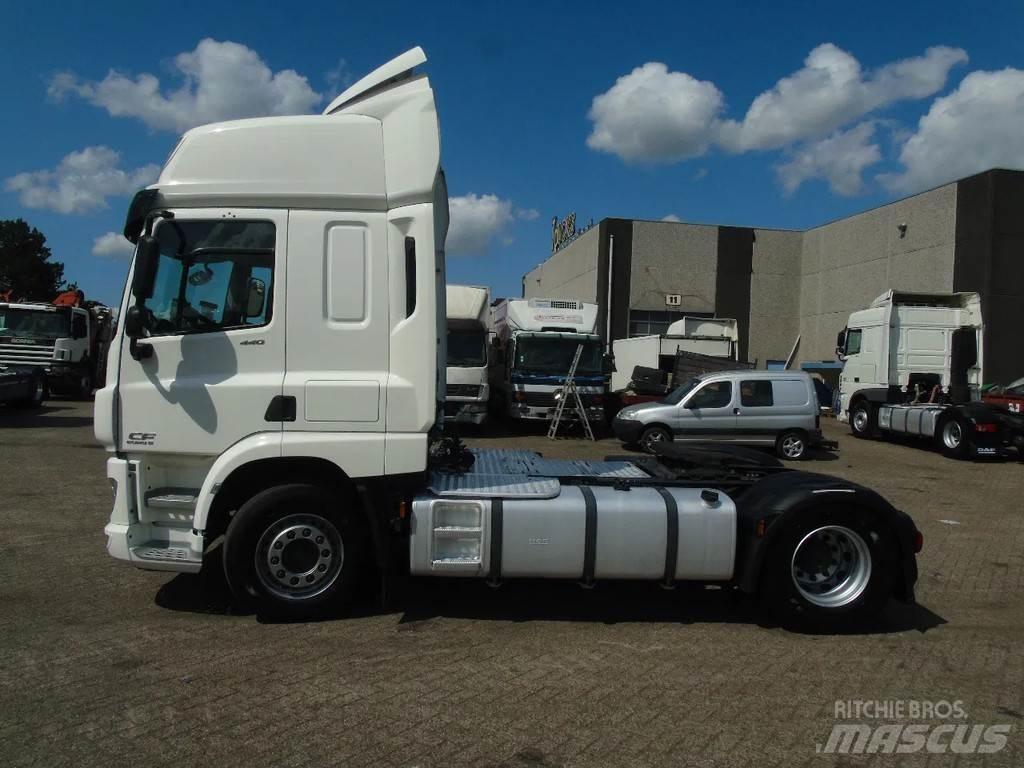 DAF CF 440 + EURO 6 中古トラクターヘッド | トレーラーヘッド