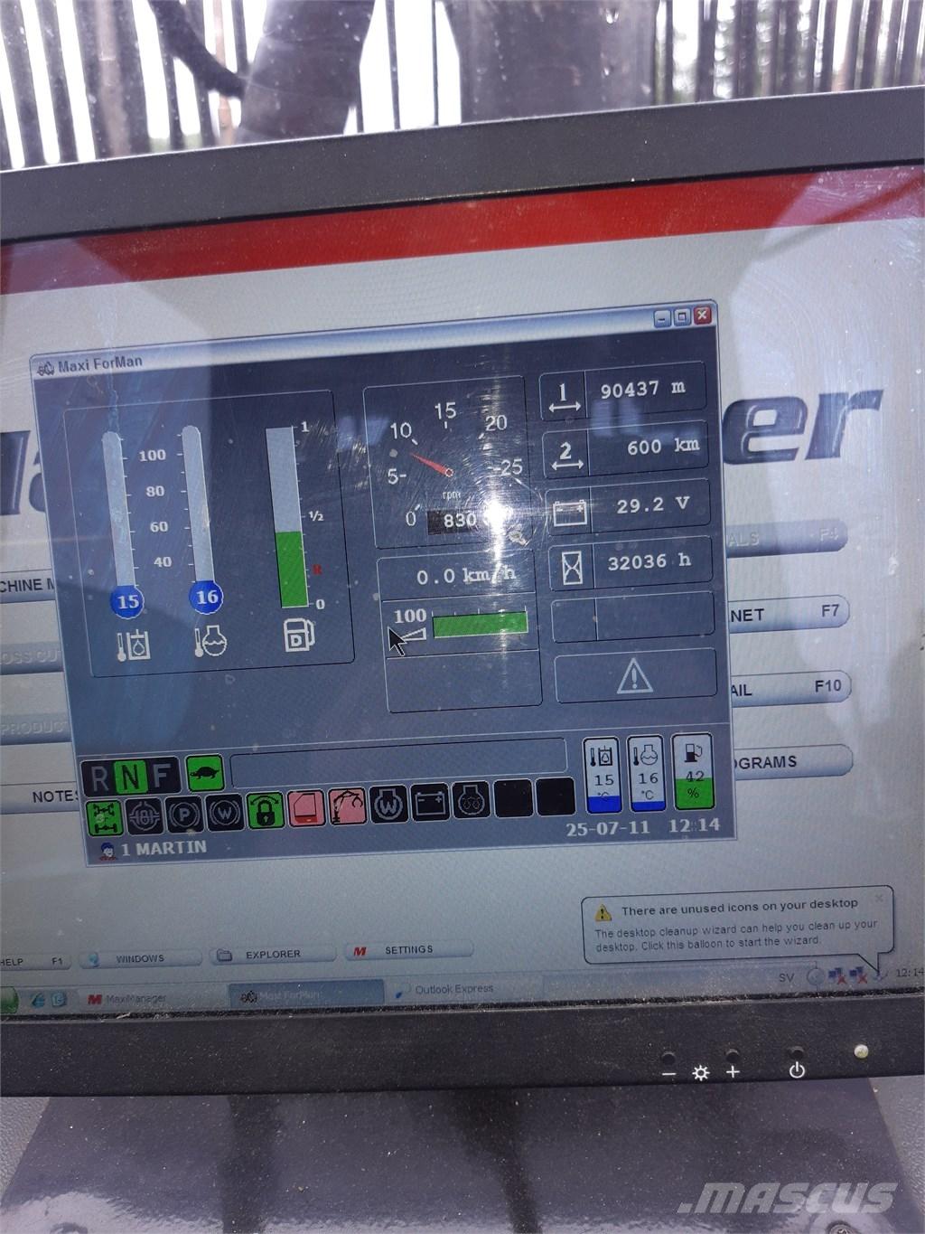 Komatsu 860.4 フォワーダー
