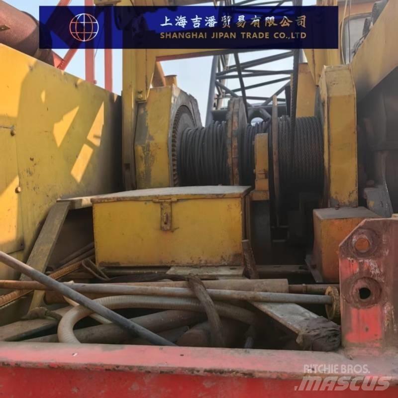 Hitachi KH180 クローラクレーン