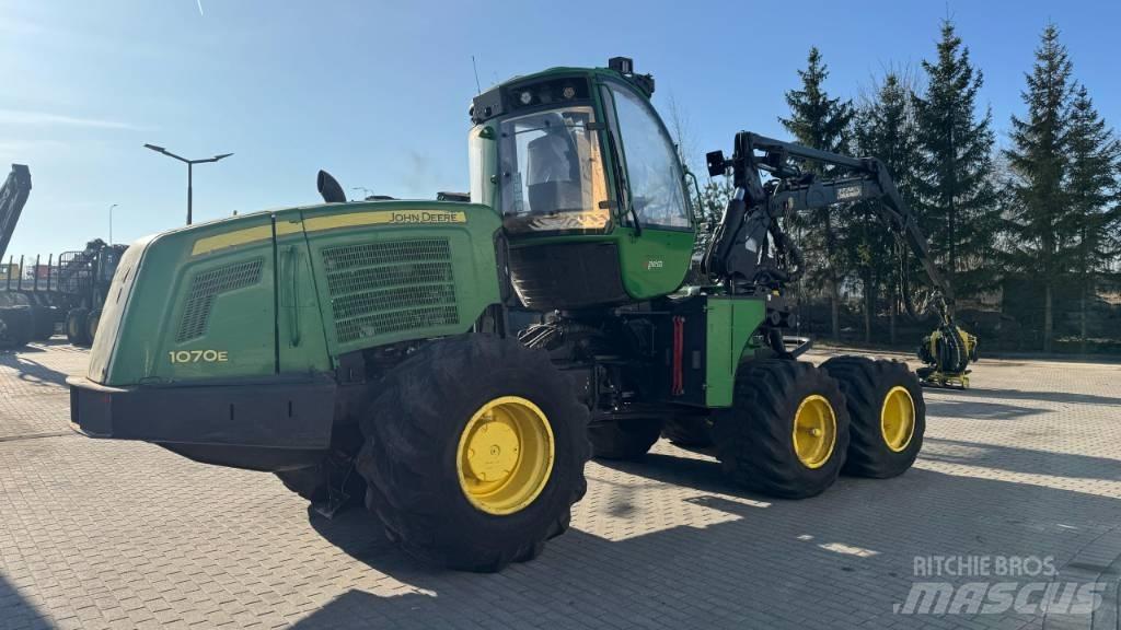 John Deere 1070 E ハーベスター