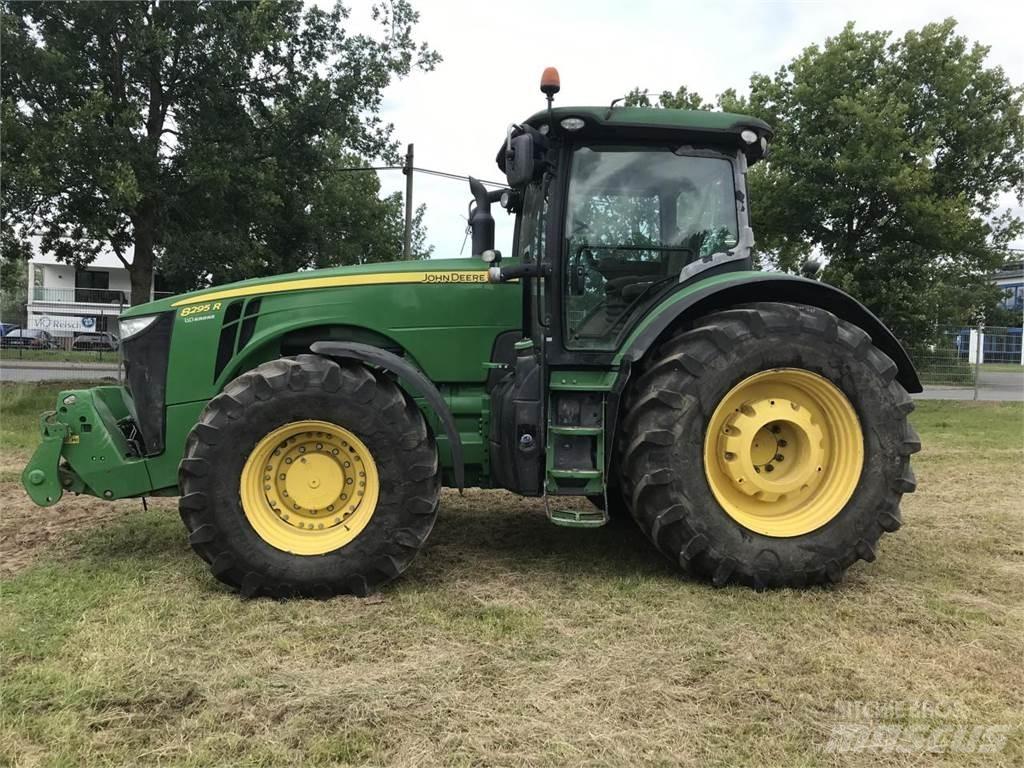 John Deere 8295R トラクター