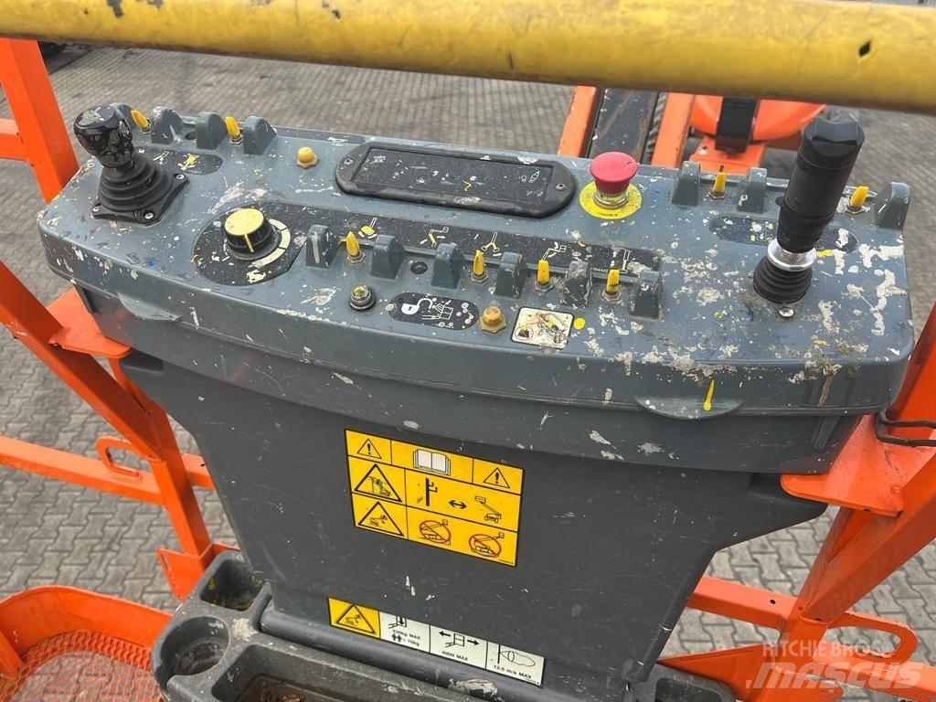 JLG M 600 JP ブームリフト　屈伸型