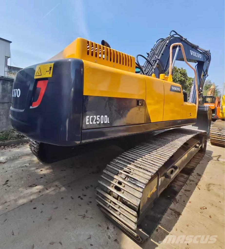 Volvo EC 250 D L 大型油圧ショベル12t以上（パワーショベル・ユンボ）