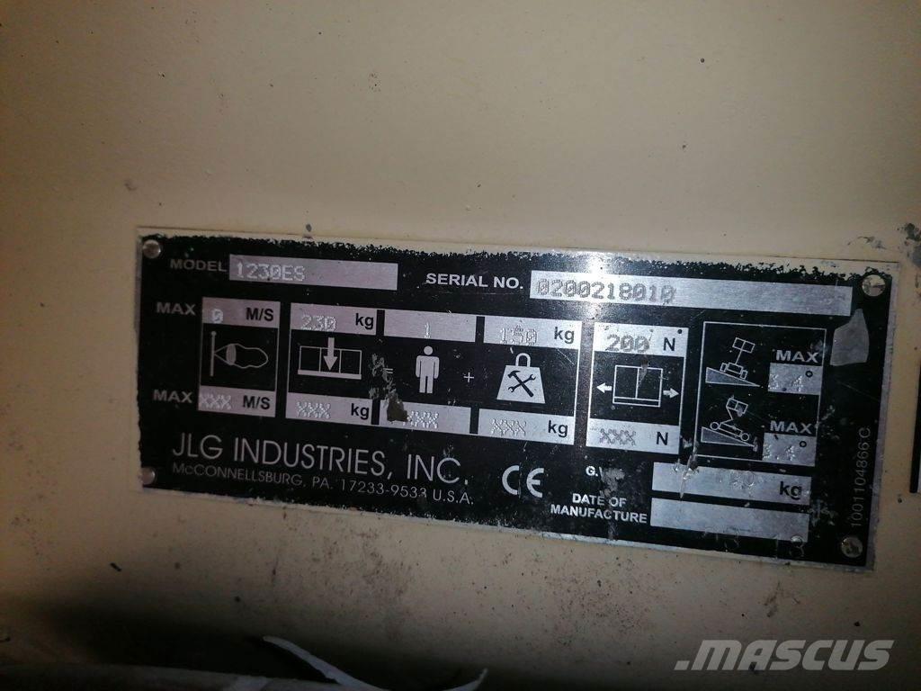 JLG 1230ES その他リフトとプラットフォーム