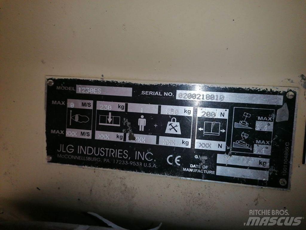 JLG 1230ES その他リフトとプラットフォーム