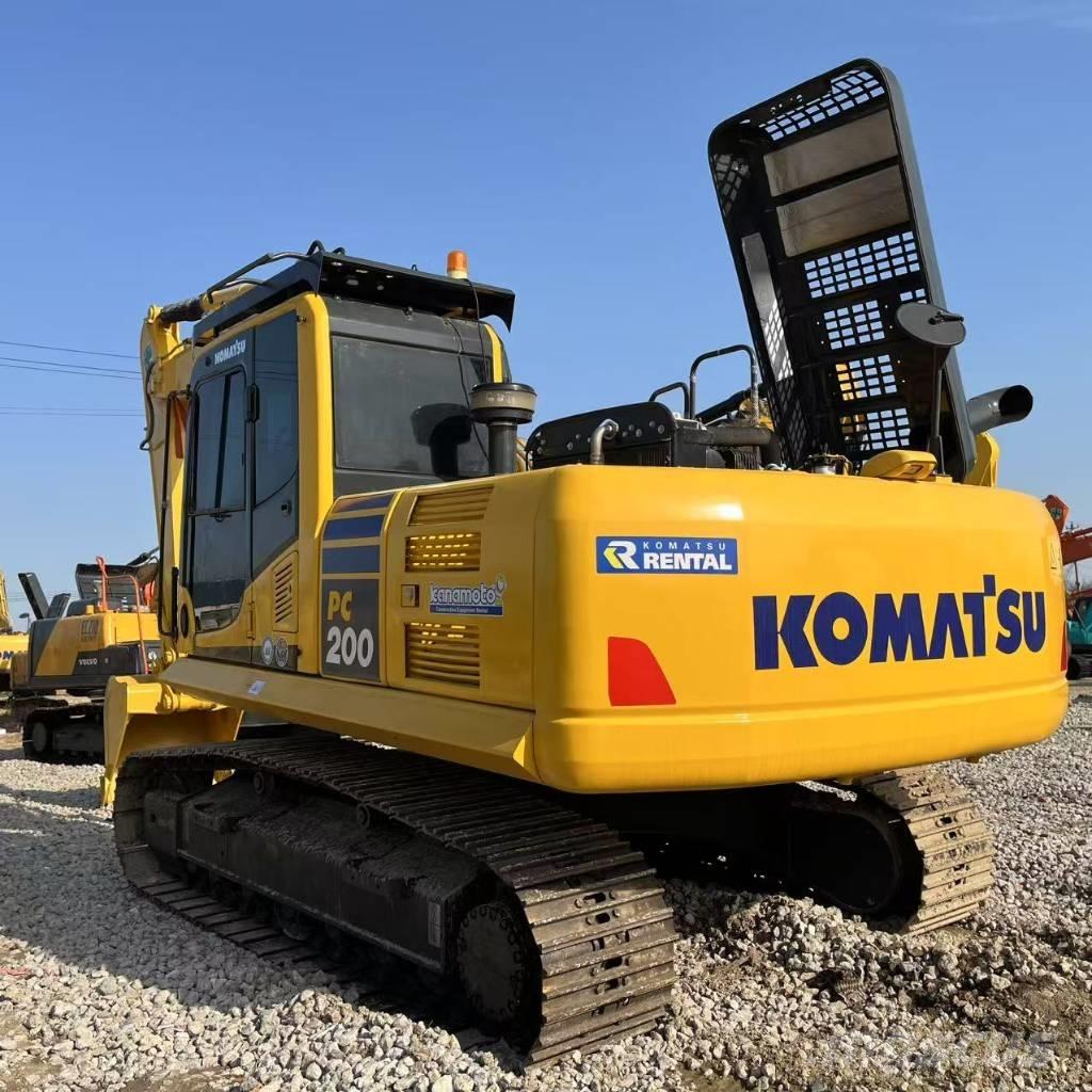 Komatsu PC 200 大型油圧ショベル12t以上（パワーショベル・ユンボ）