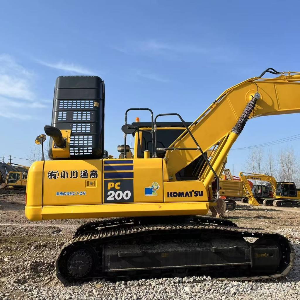 Komatsu PC 200 大型油圧ショベル12t以上（パワーショベル・ユンボ）