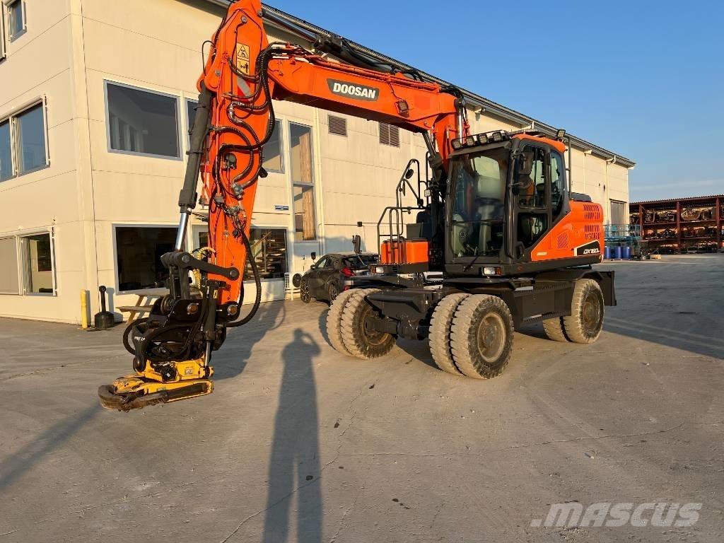 Doosan DX160W-5 ホイール式油圧ショベル（パワーショベル・ユンボ・バックホー）