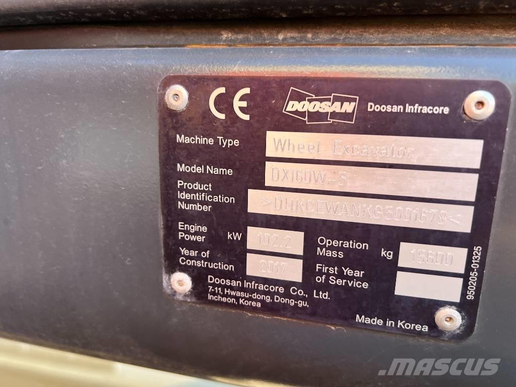 Doosan DX160W-5 ホイール式油圧ショベル（パワーショベル・ユンボ・バックホー）