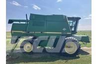 John Deere 9600 コンバイン