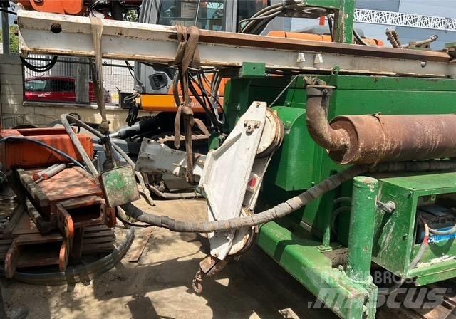 Boart Longyear DB520 鉱山機械