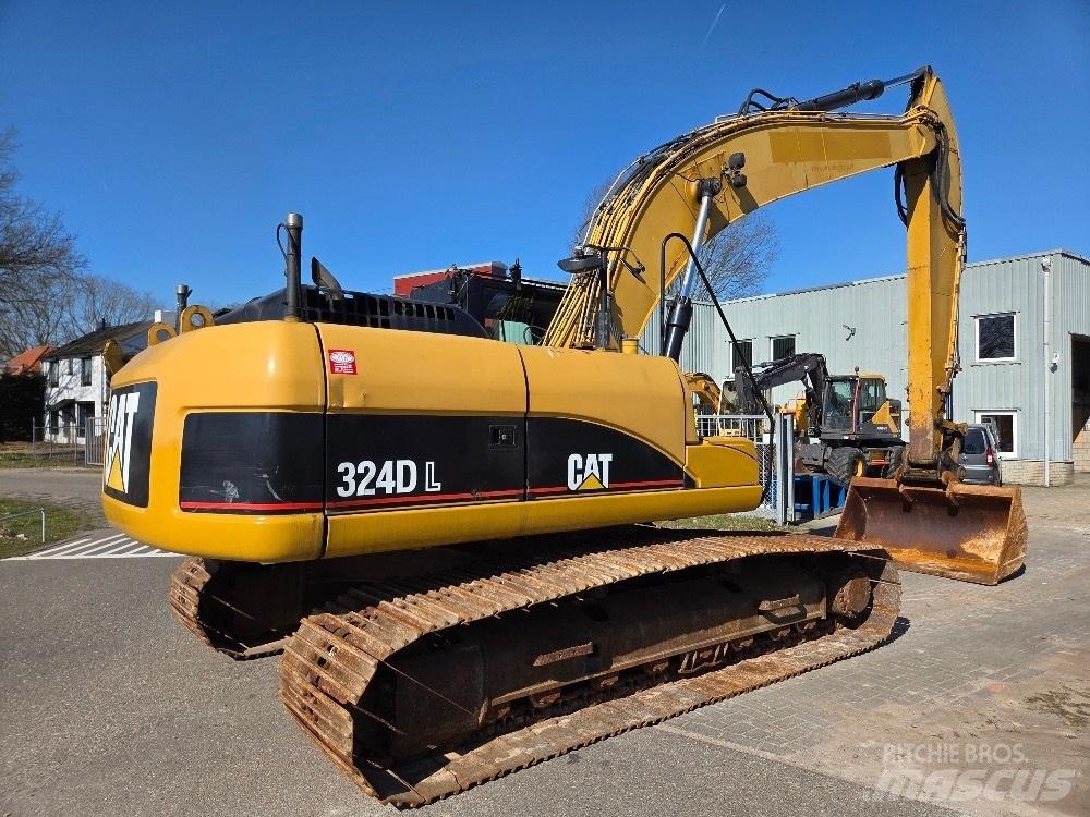 CAT 324DL 大型油圧ショベル12t以上（パワーショベル・ユンボ）