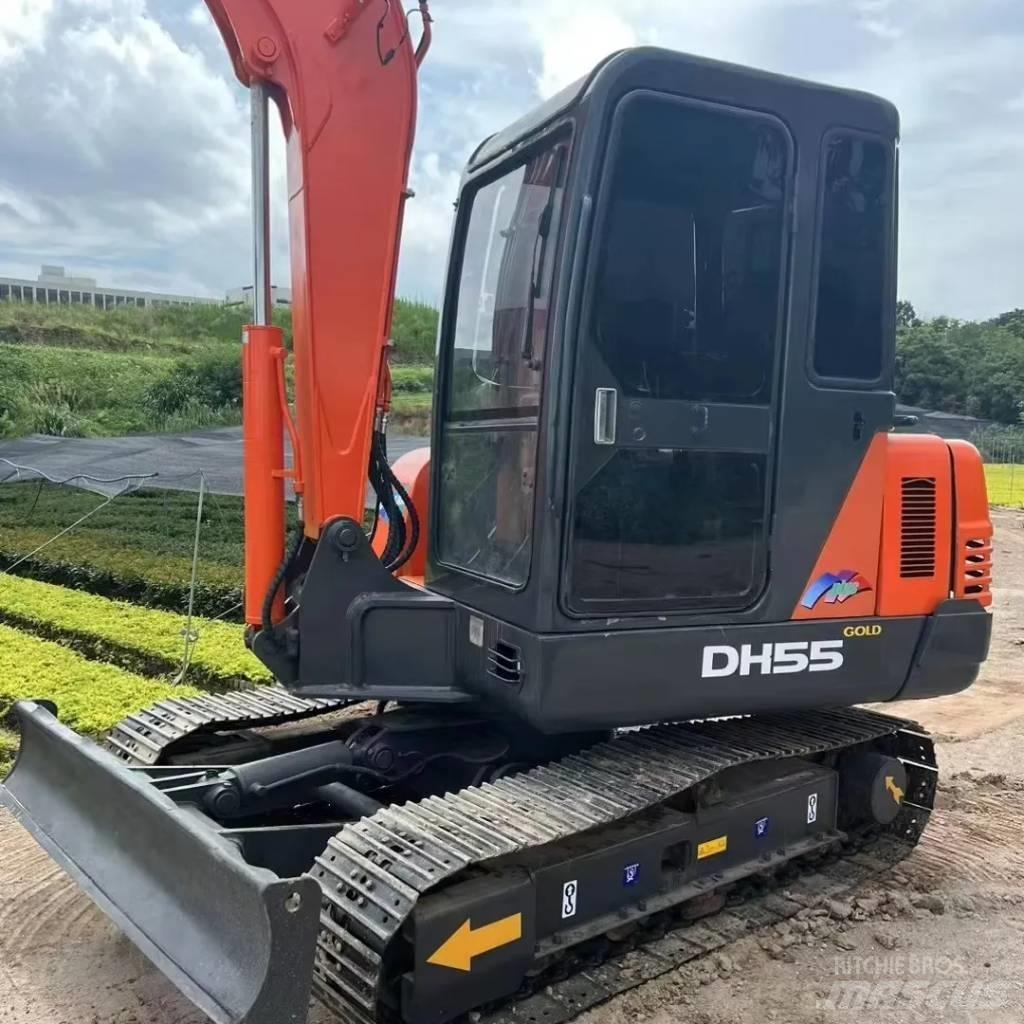 Doosan DH 55 ミニ油圧ショベル 7t以下（ミニユンボ・ミニディガー）