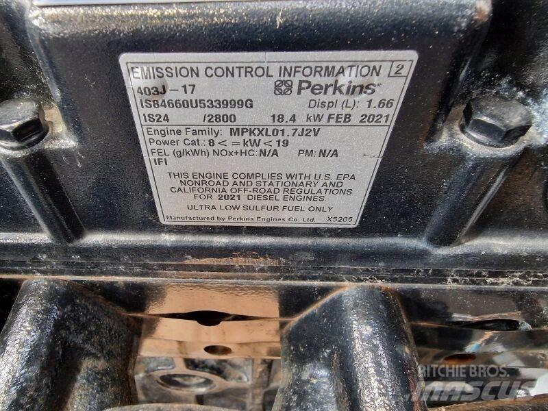 Perkins 403J-17 エンジン