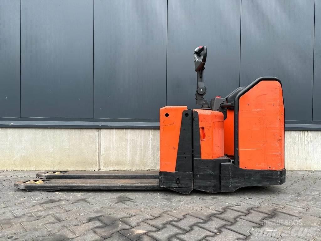 BT LPE200/8 ウォーキンフォークリフト
