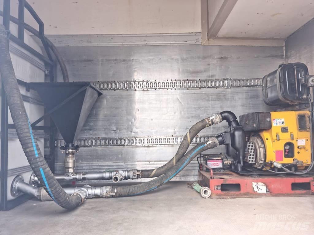 Ditch Witch JT 25 水平掘削リグ