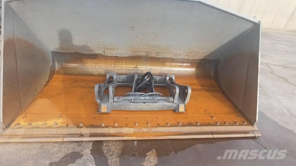 Volvo L 110 H ホイールローダー・タイヤショベル