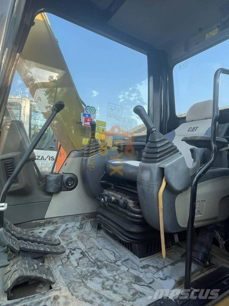 Komatsu PC 200-8 大型油圧ショベル12t以上（パワーショベル・ユンボ）