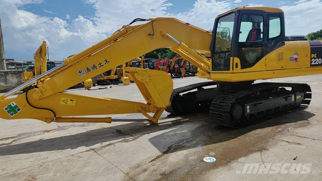 Komatsu pc220-7 大型油圧ショベル12t以上（パワーショベル・ユンボ）