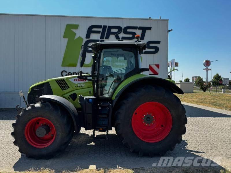 CLAAS AXION 870 トラクター