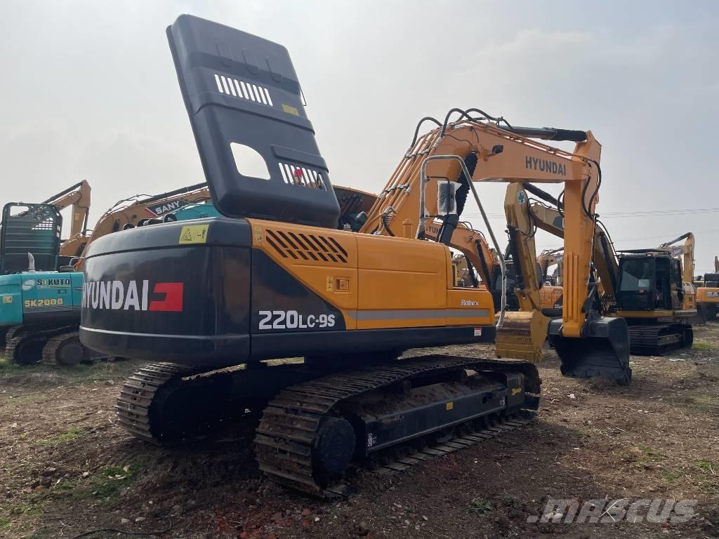 Hyundai 225LC-9S 大型油圧ショベル12t以上（パワーショベル・ユンボ）
