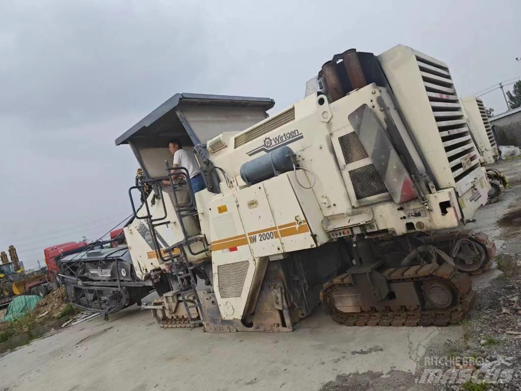 Wirtgen W2000 アスファルトコールドミリングマシーン