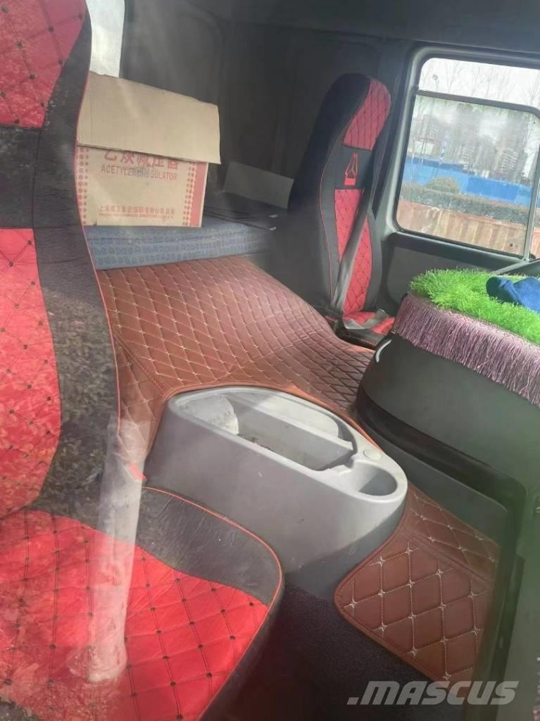 Howo 371 8x4 ダンプ