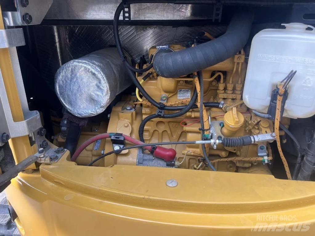 CAT 303.5 E CR ミニ油圧ショベル 7t以下（ミニユンボ・ミニディガー）