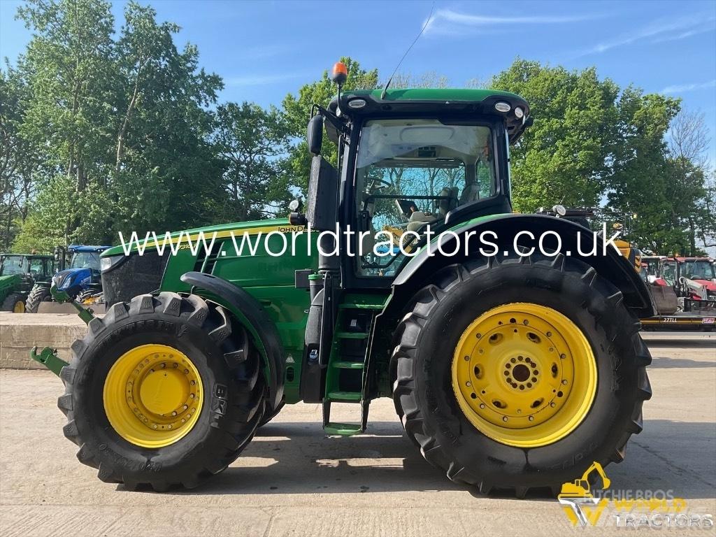 John Deere 7310 R トラクター