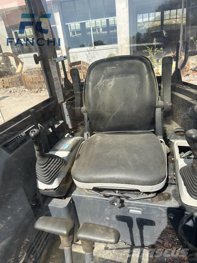 Komatsu PC 35 MR ミニ油圧ショベル 7t以下（ミニユンボ・ミニディガー）