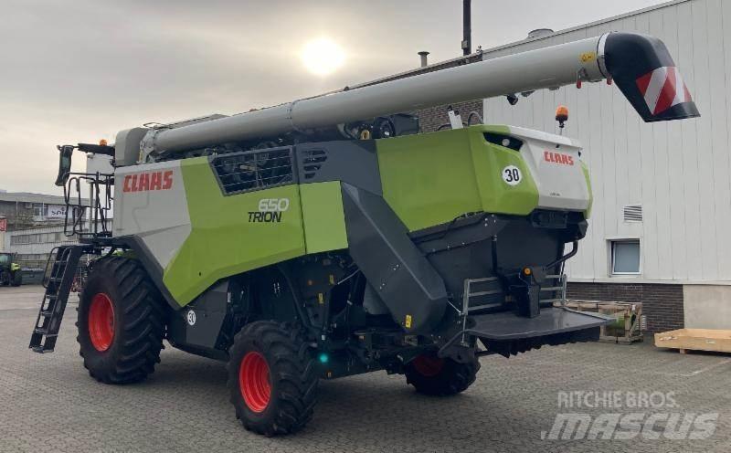CLAAS TRION 650 コンバイン