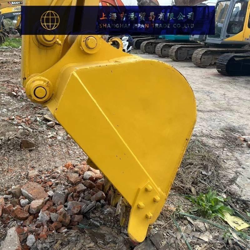 Komatsu PC 138 大型油圧ショベル12t以上（パワーショベル・ユンボ）