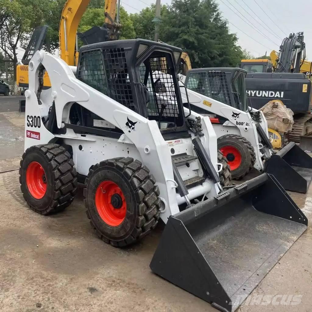 Bobcat S300 スキッドステアローダー