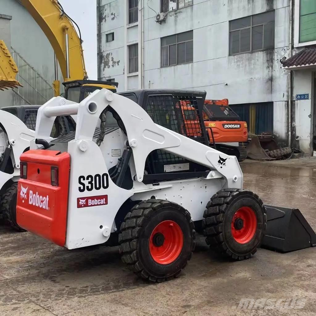 Bobcat S300 スキッドステアローダー