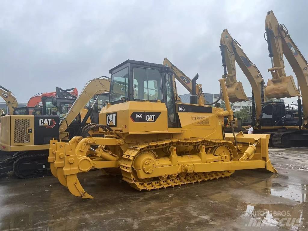 CAT D 6 G ブルドーザー