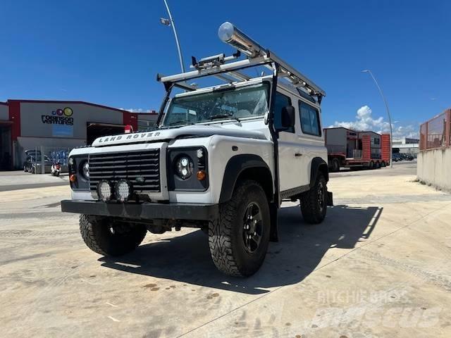 Land Rover Defender 自動車