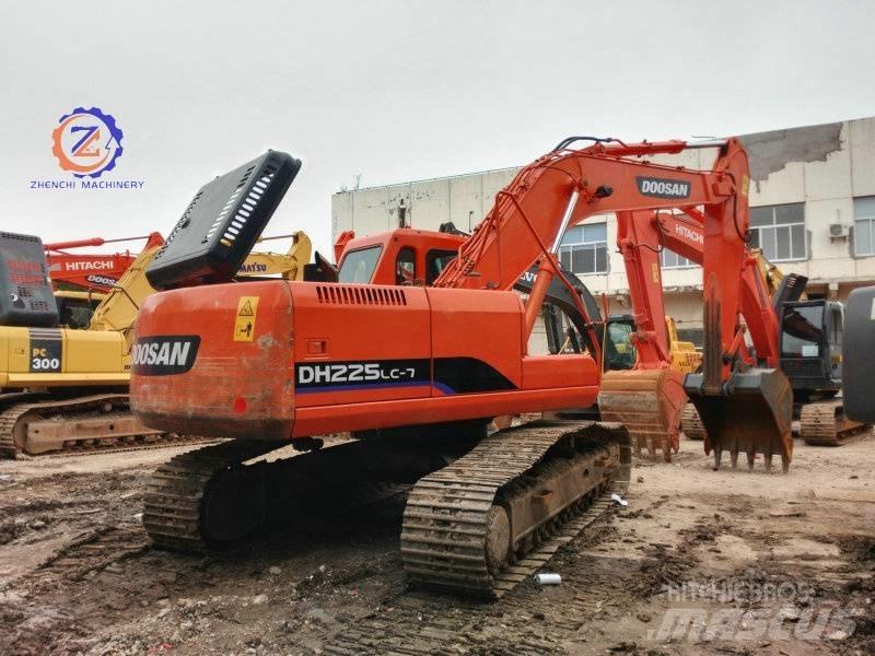 Doosan DH 225 LC-7 大型油圧ショベル12t以上（パワーショベル・ユンボ）