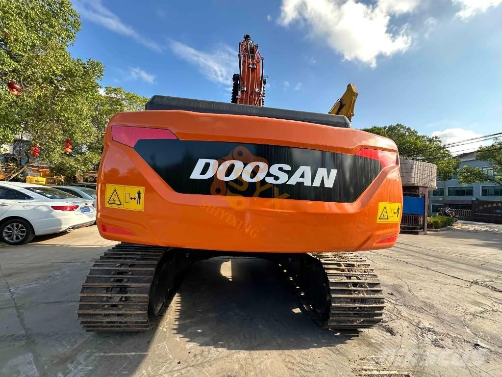 Doosan DX 225 LCA 大型油圧ショベル12t以上（パワーショベル・ユンボ）